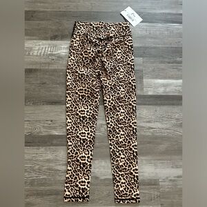 Zyia size 2 leggings Leopard Brilliant Scrunchy What in 7/8 24” NWT